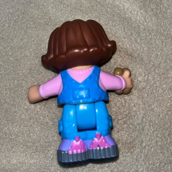 Little People Mia Posable Bendable 3" Figure - Picture 3 of 5